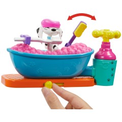 Mattel Ulica 101 Dalmatyńczyków - Zestaw do zabawy Kąpiel z bąbelkami + Figurka Dolly GBM47