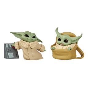 Hasbro Star Wars Mandalorian - Figurka 5.5 cm Baby Yoda Speeder Ride i Touching Buttons F1705