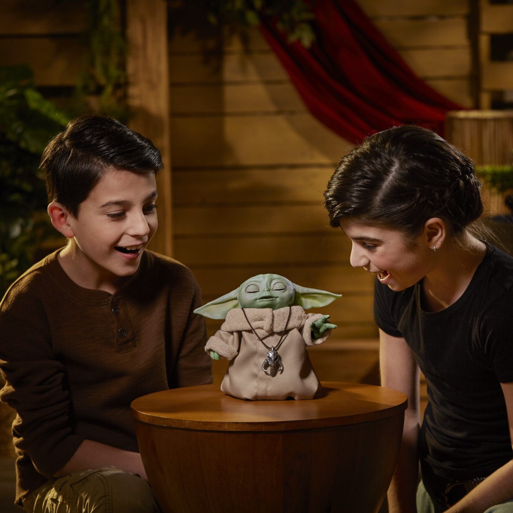 Star Wars Figura de Ação Baby Yoda Mandalorian - The Child Ref. F1116 -  Hasbro - Zambra