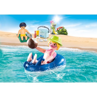 Playmobil - Chłopiec z oponą do pływania 70112