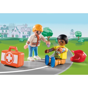 Playmobil - Duck On Call Akcja ratunkowa. Pomóż kierowcy rajdowemu! 70919