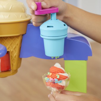 Play-Doh - Ciastolina Zestaw Wielka Lodziarnia Na Kółkach F1039