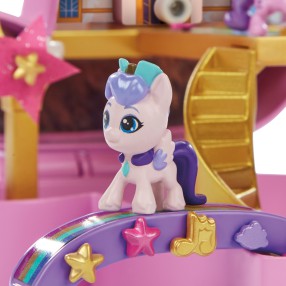 My Little Pony - Przenośny zestaw Mini World Magic Creation Zephyr Heights + figurka Pipp Petals F5247