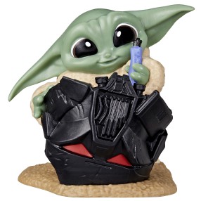 Hasbro Star Wars Mandalorian - Figurka Grogu Baby Yoda Helmet Hijinks Pose 5.5 cm F5942