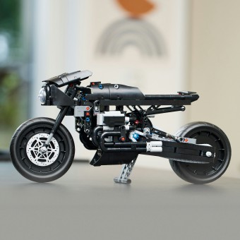 LEGO Technic - BATMAN - BATMOTOR 42155