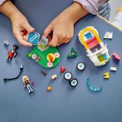 LEGO Friends - Samochód elektryczny i stacja  42609
