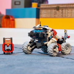 LEGO Technic - Kosmiczna ładowarka LT78 42178